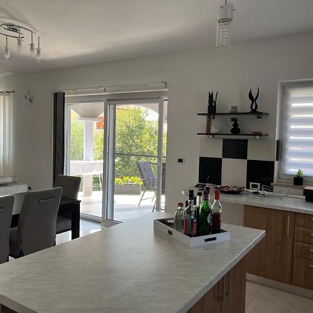 Holiday Home Mihaela Višnjan 외부 사진